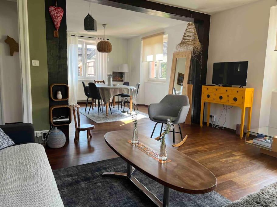 * La Petite Alsacienne * Apartment Амершвир Екстериор снимка